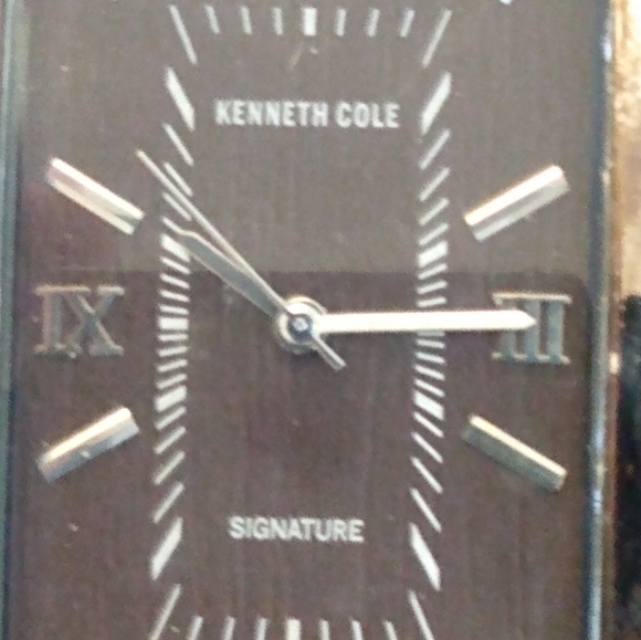 Watch - Picture 4 of 4